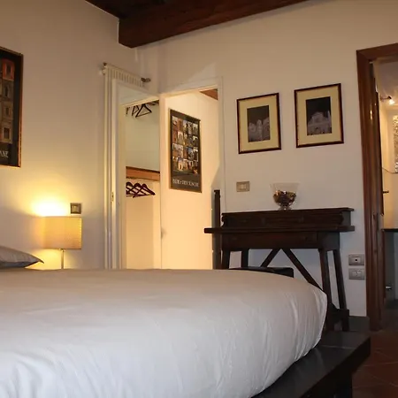 S.zanobi Courtyard House W/ Terrace