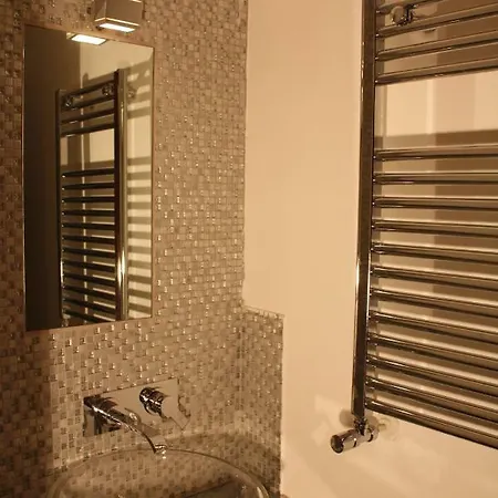 S.zanobi Courtyard House W/ Terrace