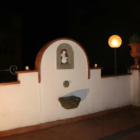 S.zanobi Courtyard House W/ Terrace Appartamento *