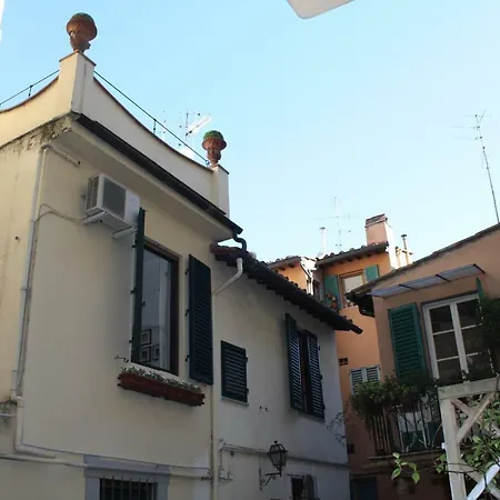 S.zanobi Courtyard House W/ Terrace Appartamento