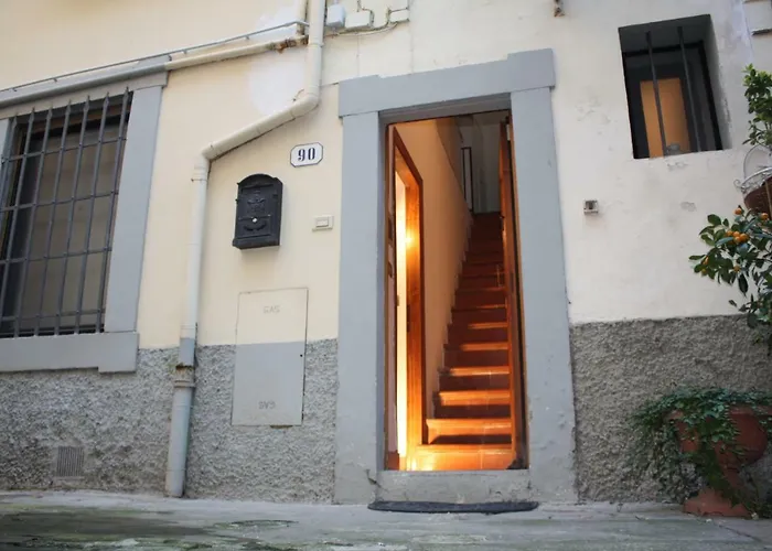 S.zanobi Courtyard House W/ Terrace Florencie