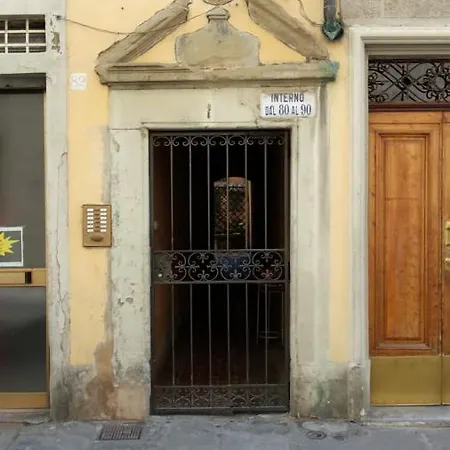 Apartment S.zanobi Courtyard House W/ Terrace Florence