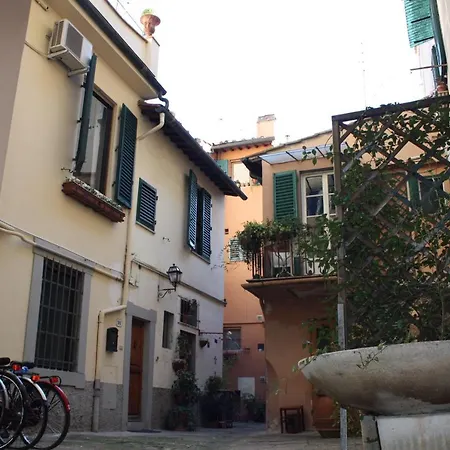 Apartment S.zanobi Courtyard House W/ Terrace Florence