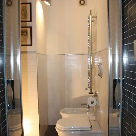 Apartment S.zanobi Courtyard House W/ Terrace Florence
